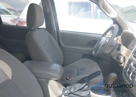 2005 Ford Escape Xlt из США, поврежденный, VIN 1FMCU03135KE15651